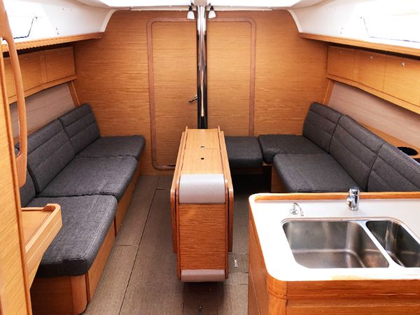 Dufour 382 | Tara