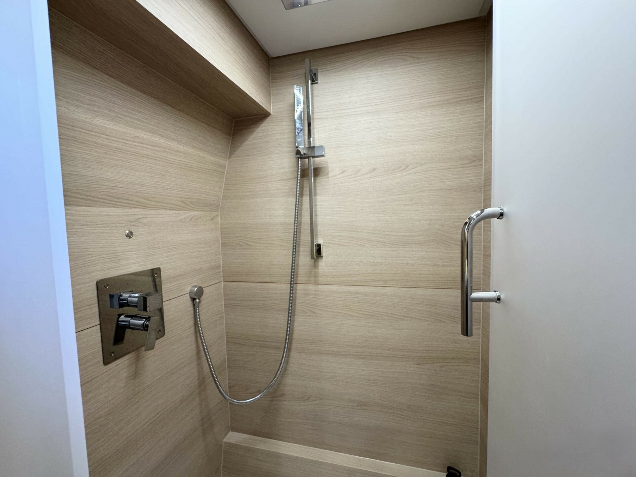 Aventura 45 | Good Luck