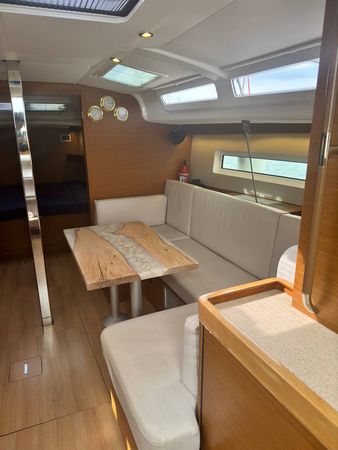 Jeanneau Sun Odyssey 440 | Milky Way