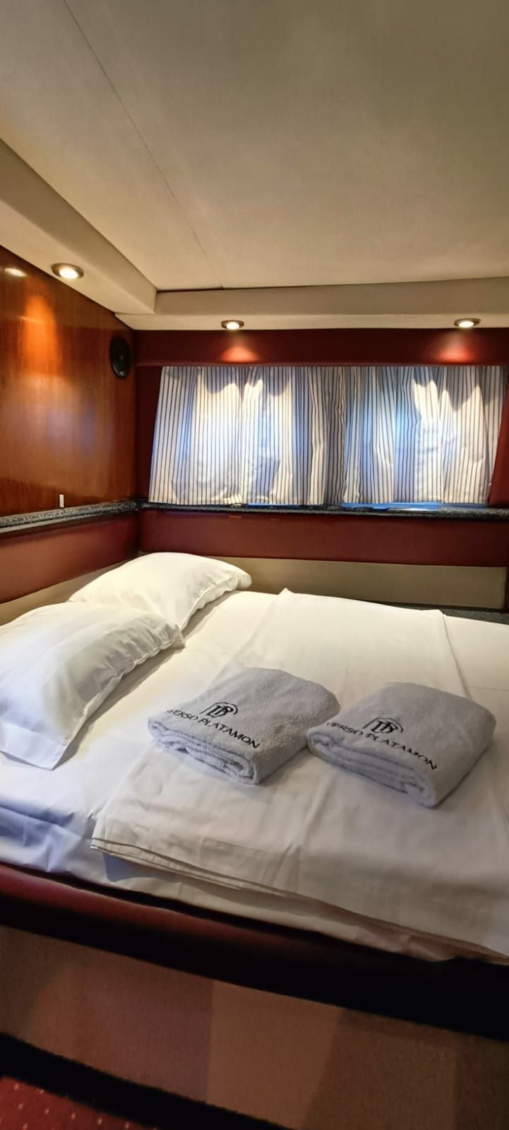 Carver 356 | Sofia K