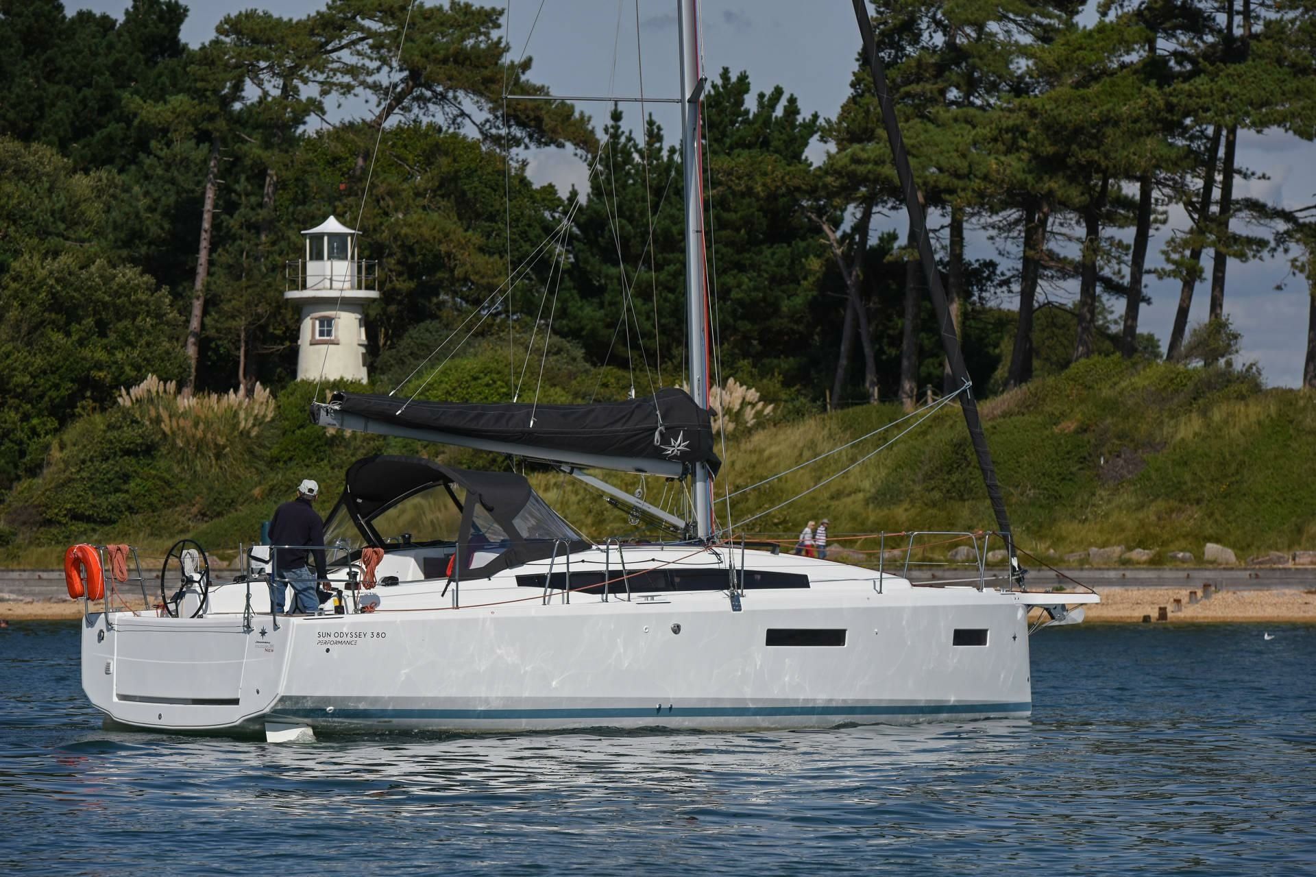 Jeanneau Sun Odyssey 380 | Derminica