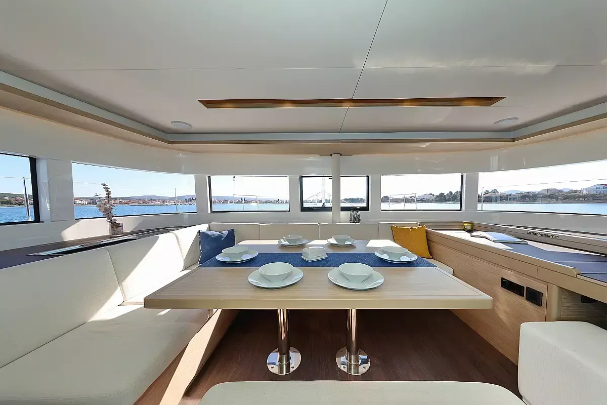 Lagoon 51 | Disonesto