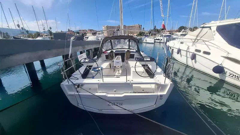 Dufour 37 | Zazu