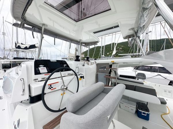 Lagoon 42 | Island Riff