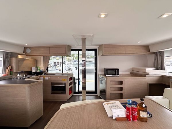 Lagoon 42 | Island Riff