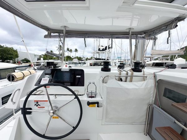 Lagoon 42 | Island Riff