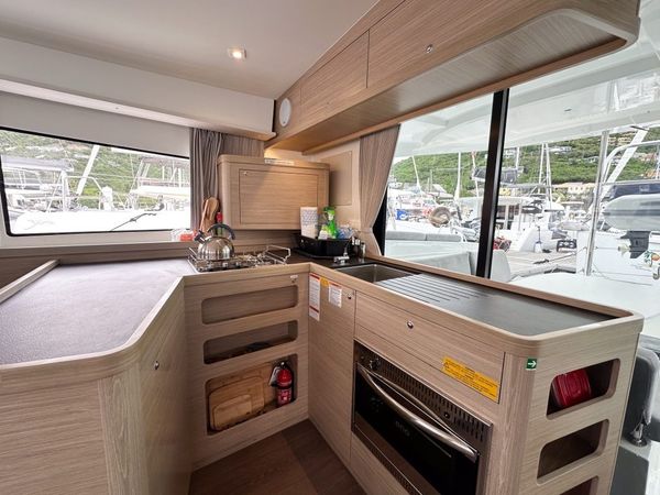 Lagoon 42 | Island Riff