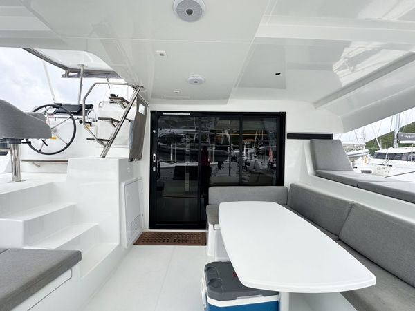 Lagoon 42 | Island Riff