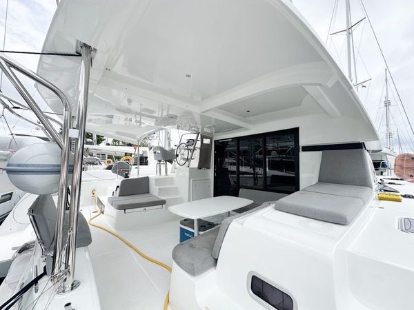 Lagoon 42 | Island Riff