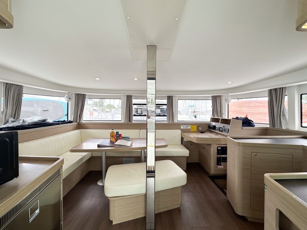 Lagoon 42 | Island Riff