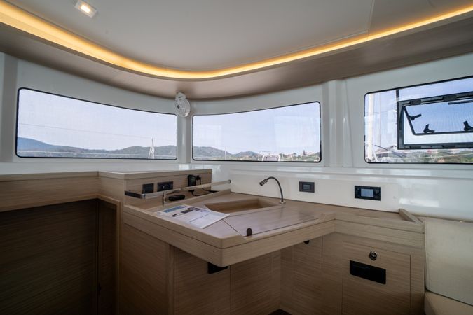 Lagoon 46 | Blue Dream 48