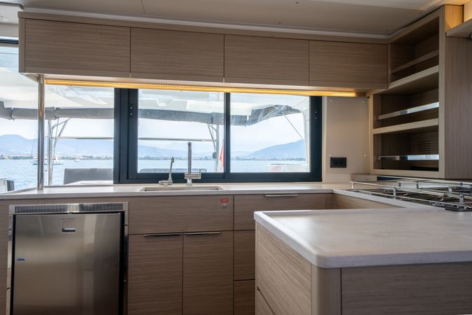 Lagoon 46 | Blue Dream 48