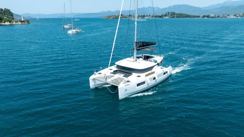 Lagoon 46 | Blue Dream 48