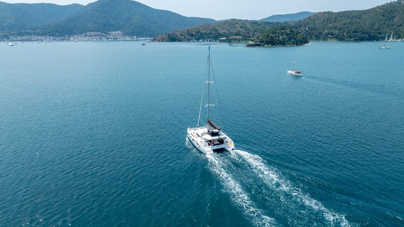 Lagoon 46 | Blue Dream 48