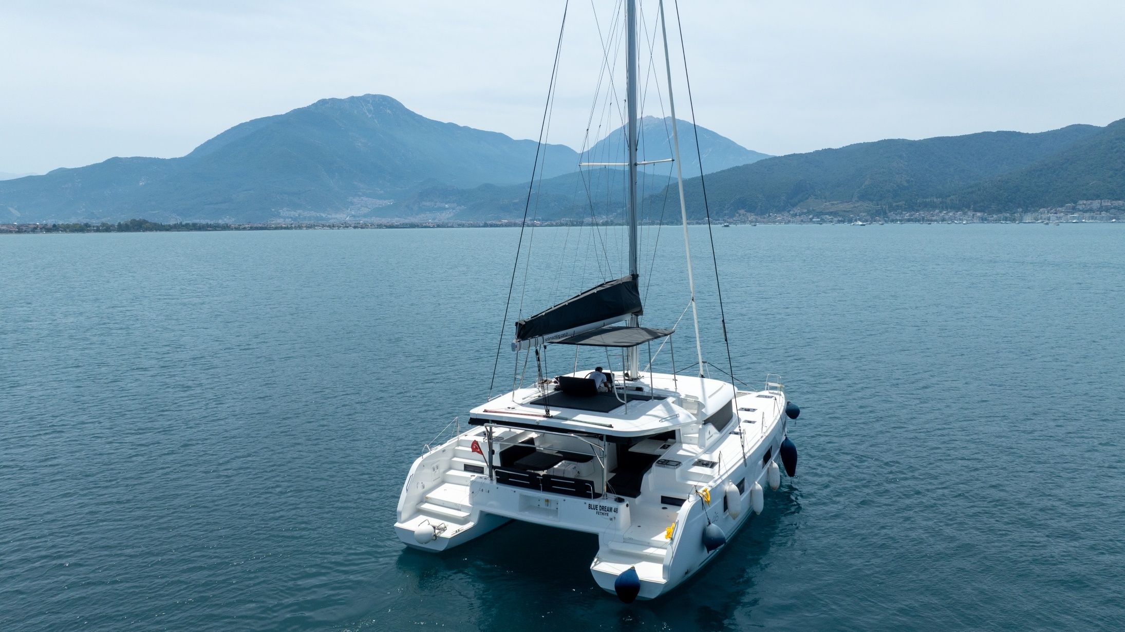 Lagoon 46 | Blue Dream 48