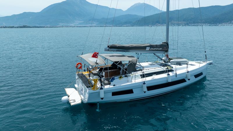 Dufour 44 | Alfasyr