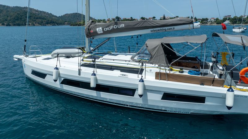 Dufour 44 | Alfasyr