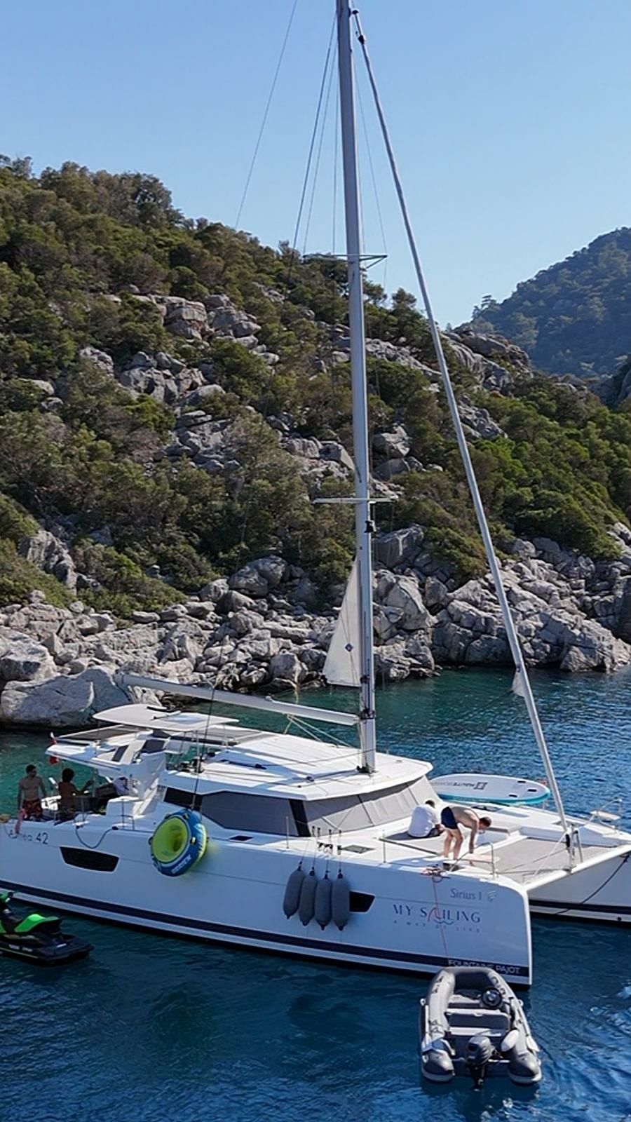 Fountaine Pajot Astrea 42 | Sirius 1