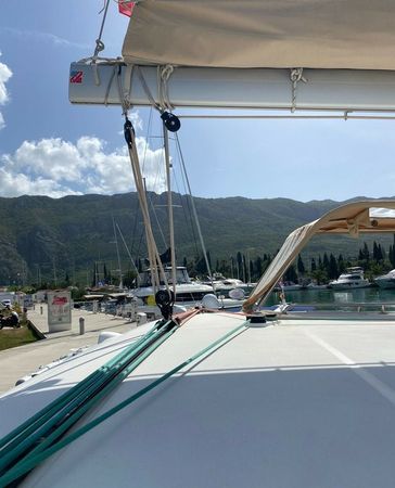 Lagoon 400 S2 | Hybrid - Independent 1