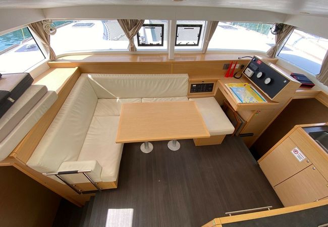 Lagoon 400 S2 | Hybrid - Independent 1