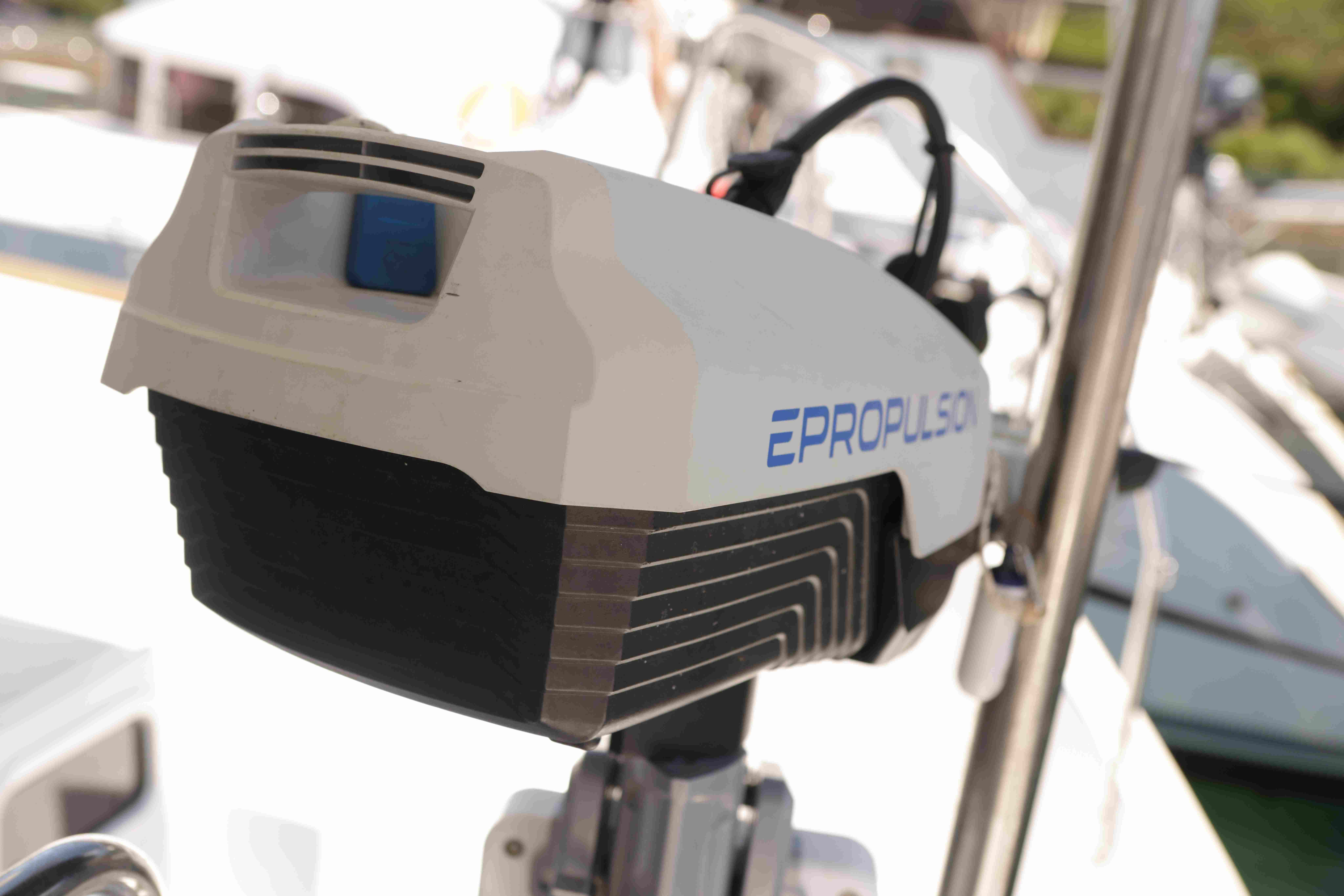 Lagoon 400 S2 | Hybrid - Independent 1