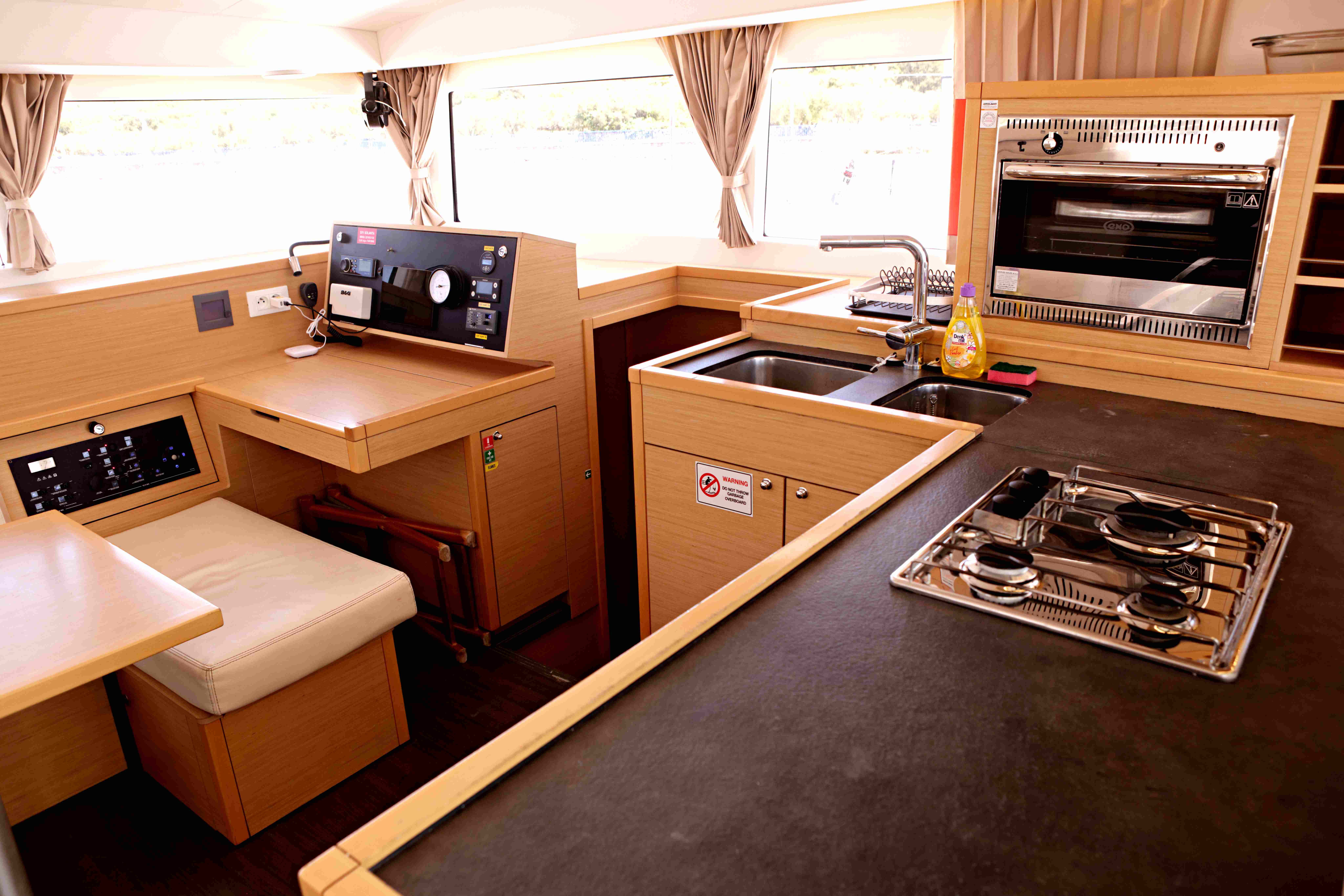 Lagoon 400 S2 | Hybrid - Independent 1