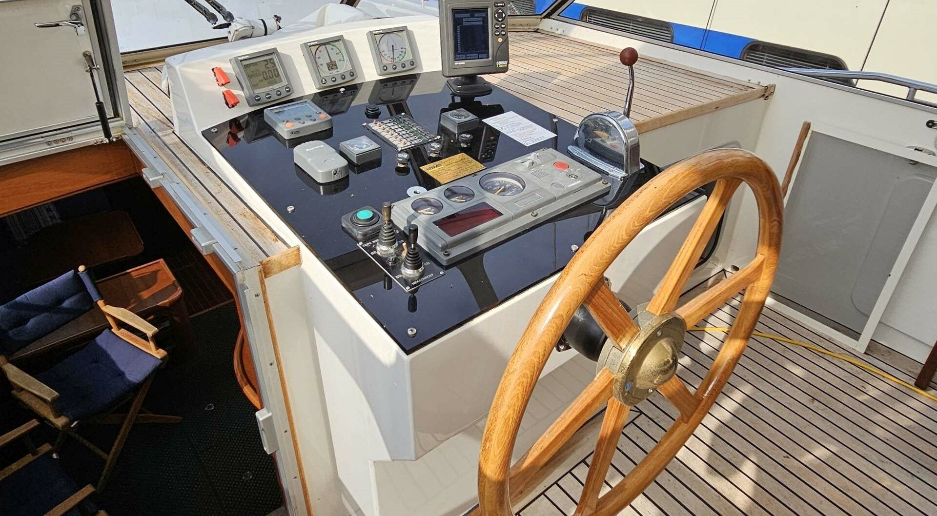 Nowee Caprica 1150 | Amalia