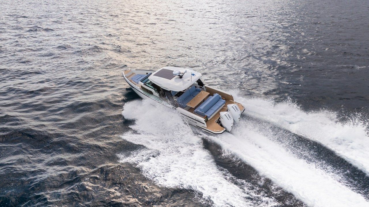Saxdor 320 GTO | Tide Hunter