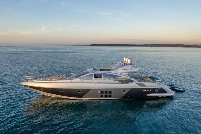 Azimut 68 | Falch