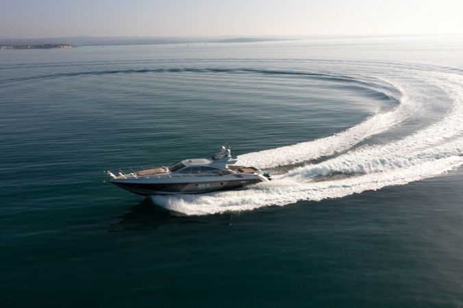 Azimut 68 | Falch