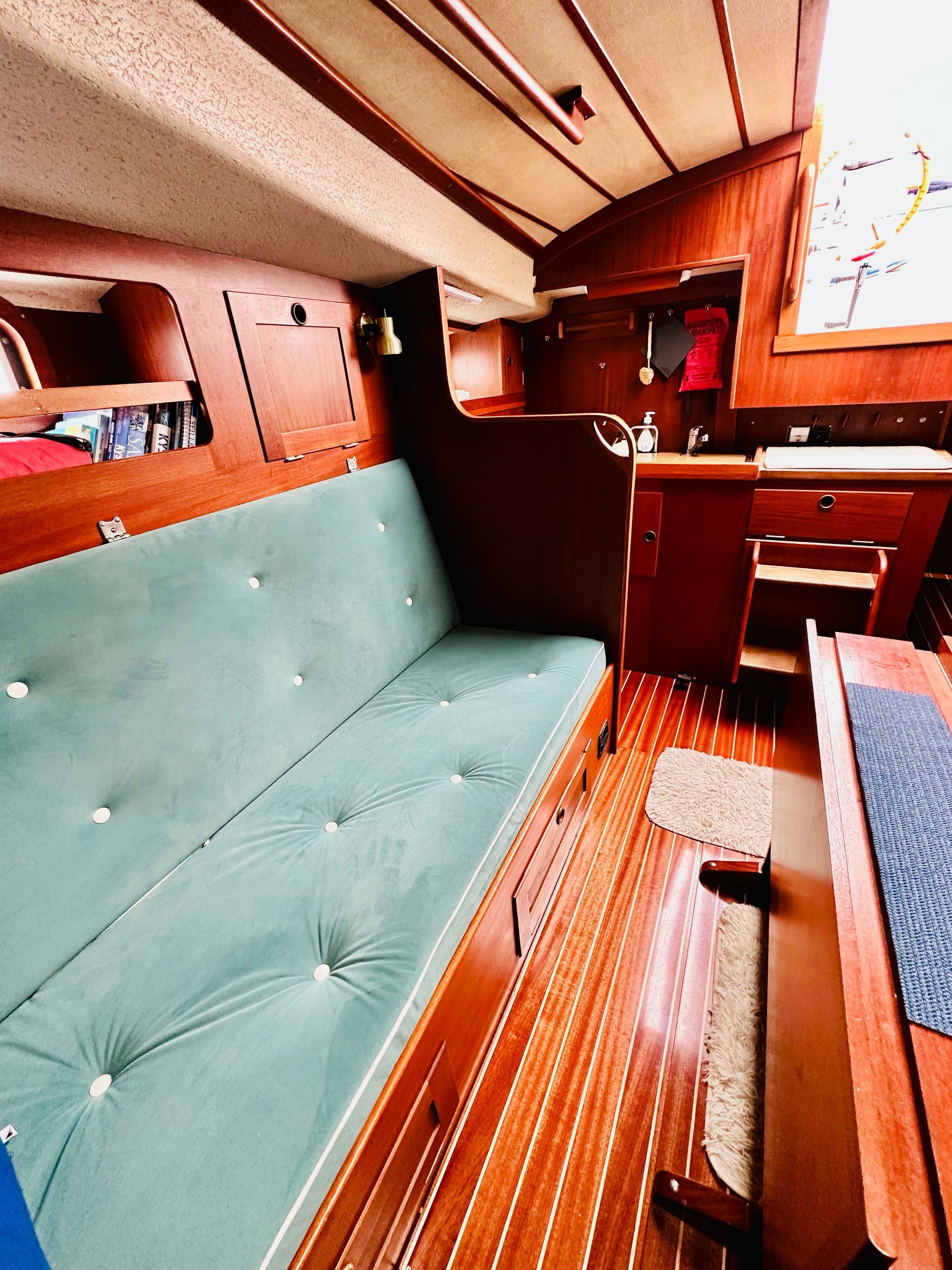 Hallberg Rassy 352 | Viking Queen