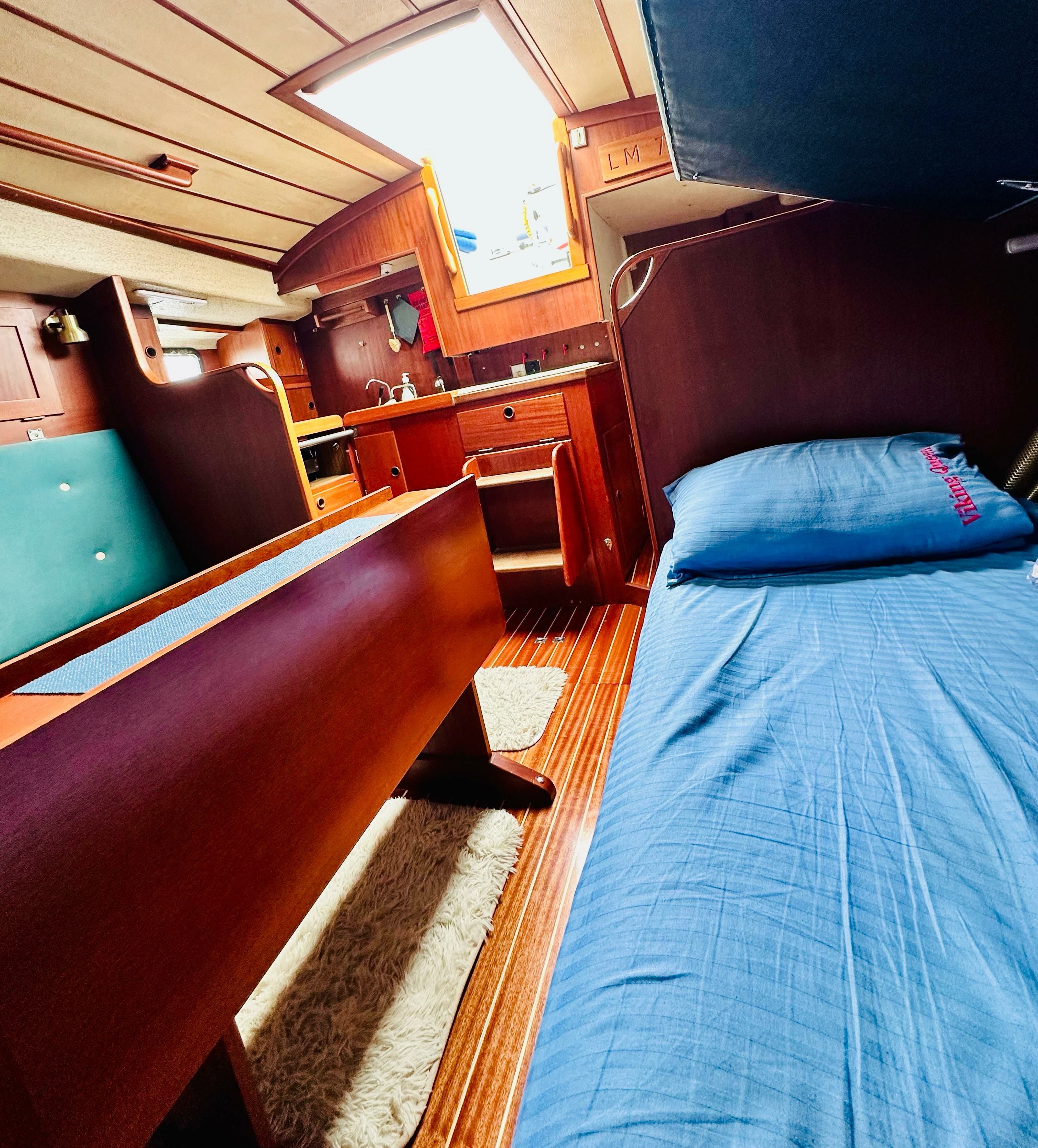 Hallberg Rassy 352 | Viking Queen