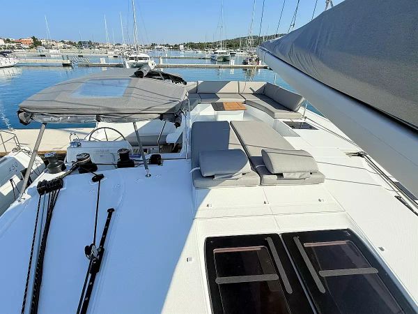 Fountaine Pajot Aura 51 | Lucky Fox
