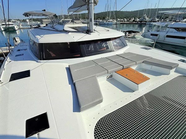 Fountaine Pajot Aura 51 | Lucky Fox