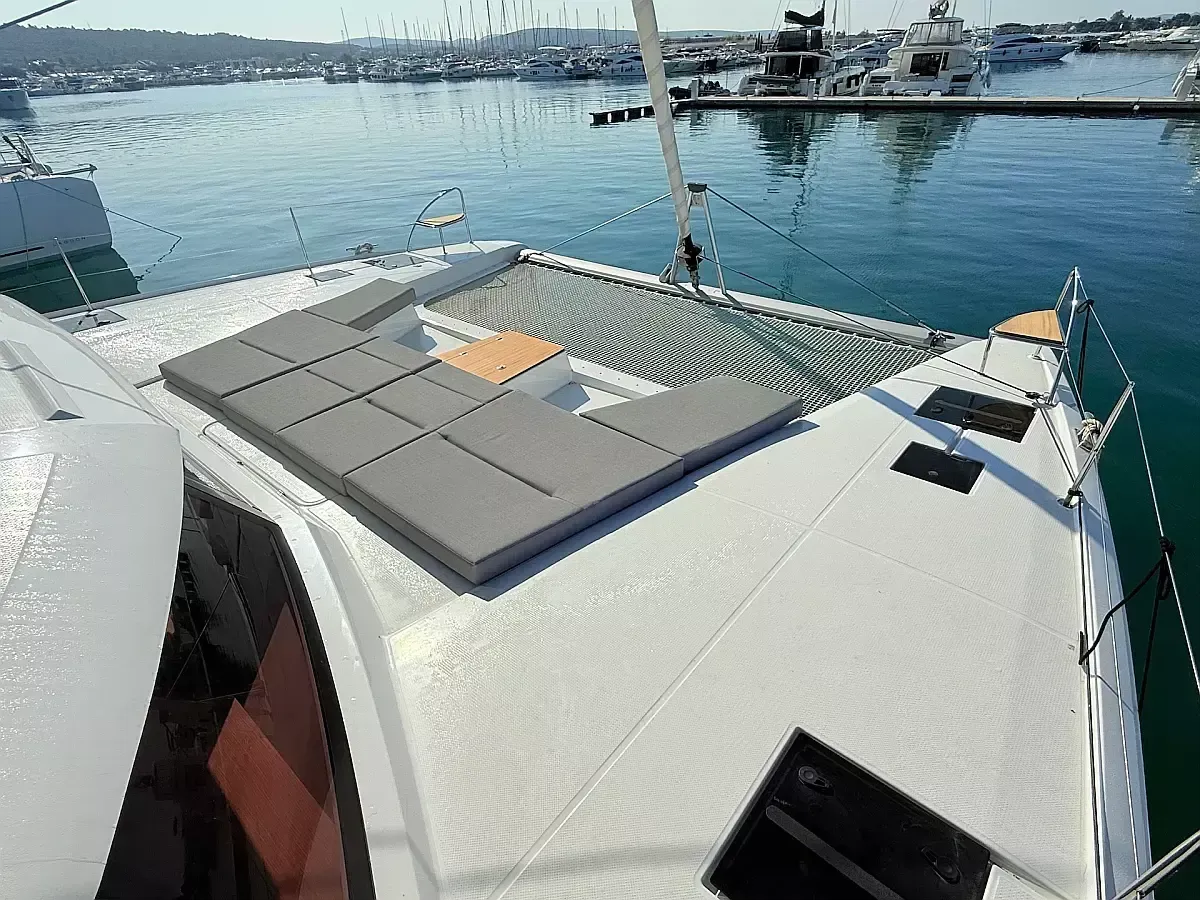 Fountaine Pajot Aura 51 | Lucky Fox