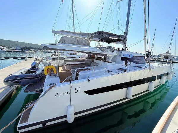 Fountaine Pajot Aura 51 | Lucky Fox