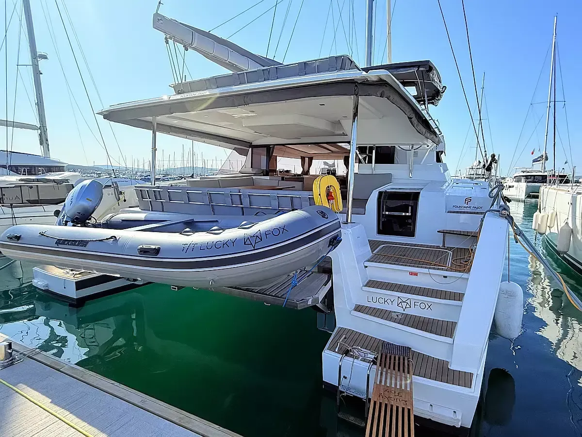 Fountaine Pajot Aura 51 | Lucky Fox