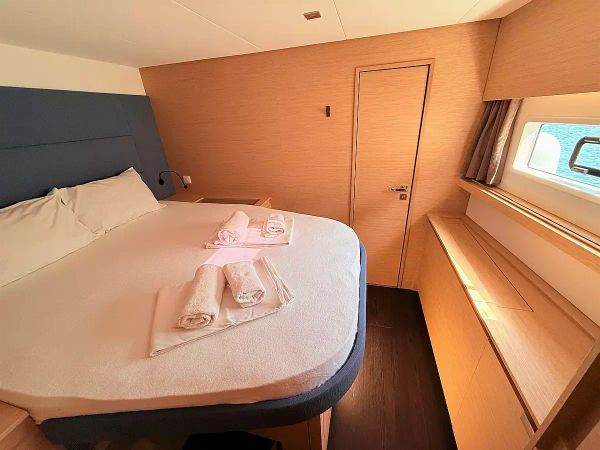 Fountaine Pajot Aura 51 | Lucky Fox