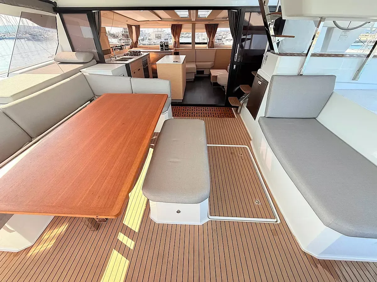 Fountaine Pajot Aura 51 | Lucky Fox