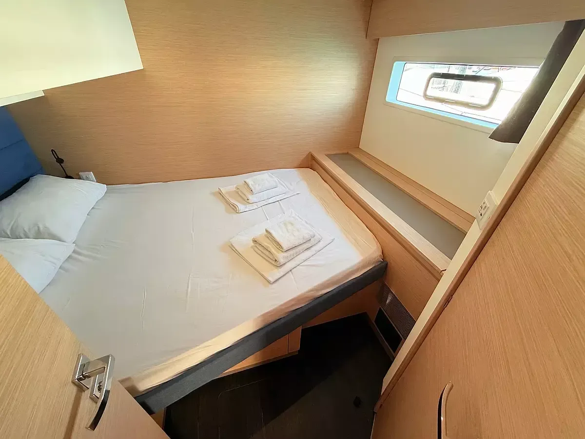 Fountaine Pajot Aura 51 | Lucky Fox