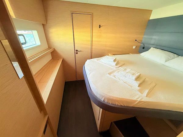 Fountaine Pajot Aura 51 | Lucky Fox