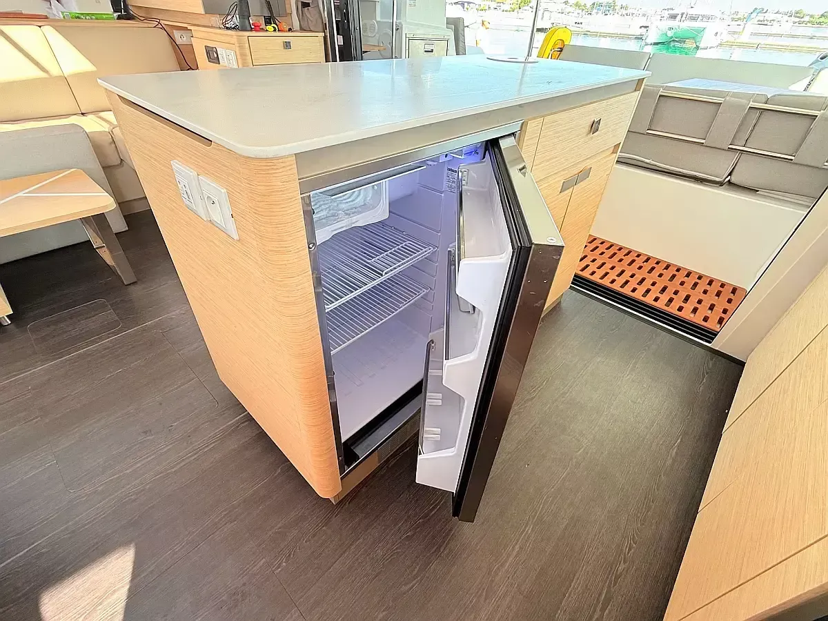 Fountaine Pajot Aura 51 | Lucky Fox