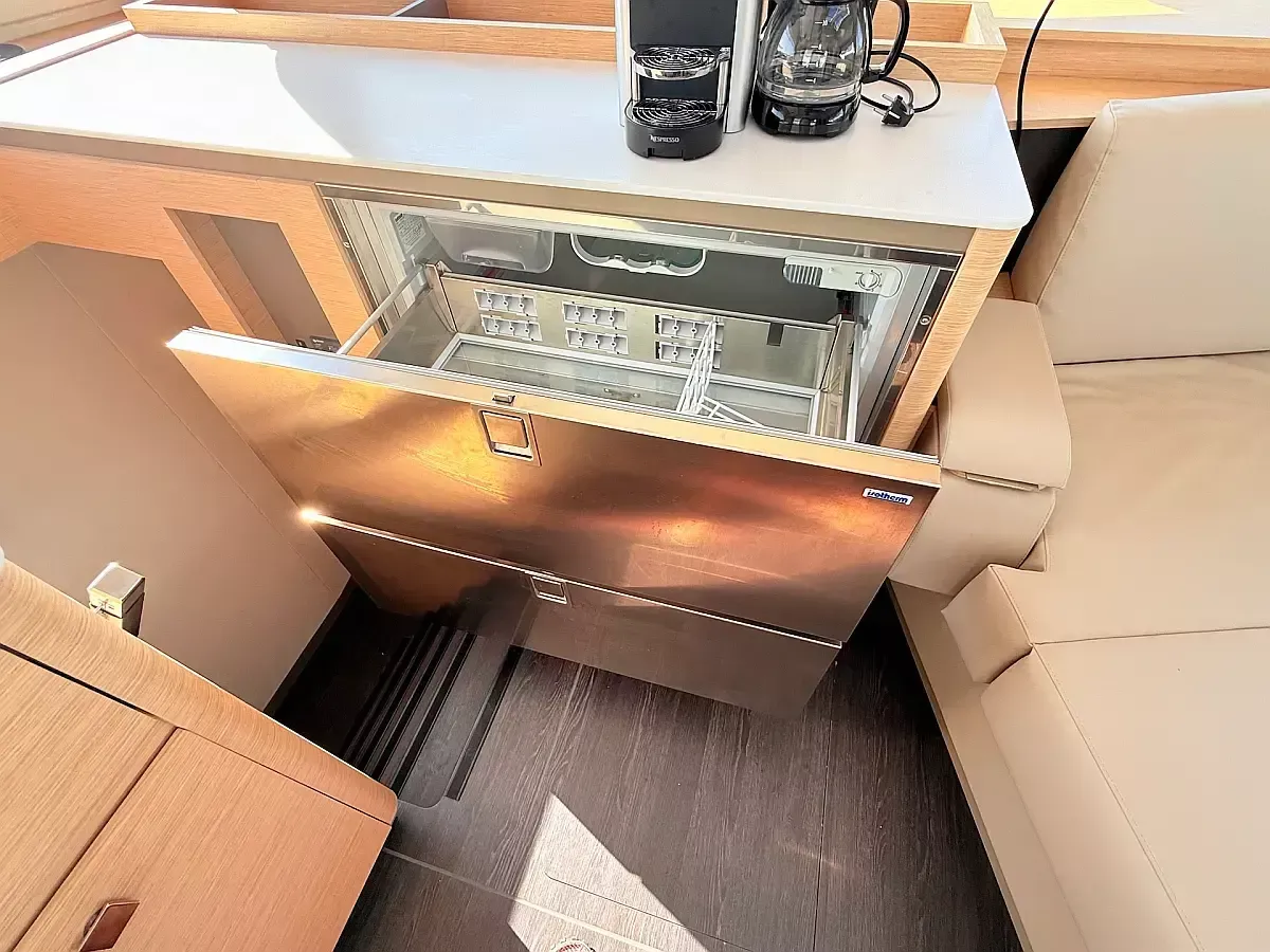 Fountaine Pajot Aura 51 | Lucky Fox