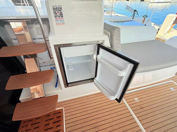 Fountaine Pajot Aura 51 | Lucky Fox