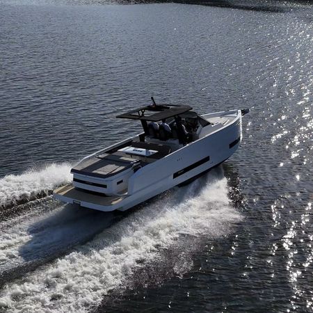 De Antonio D32 | Sway