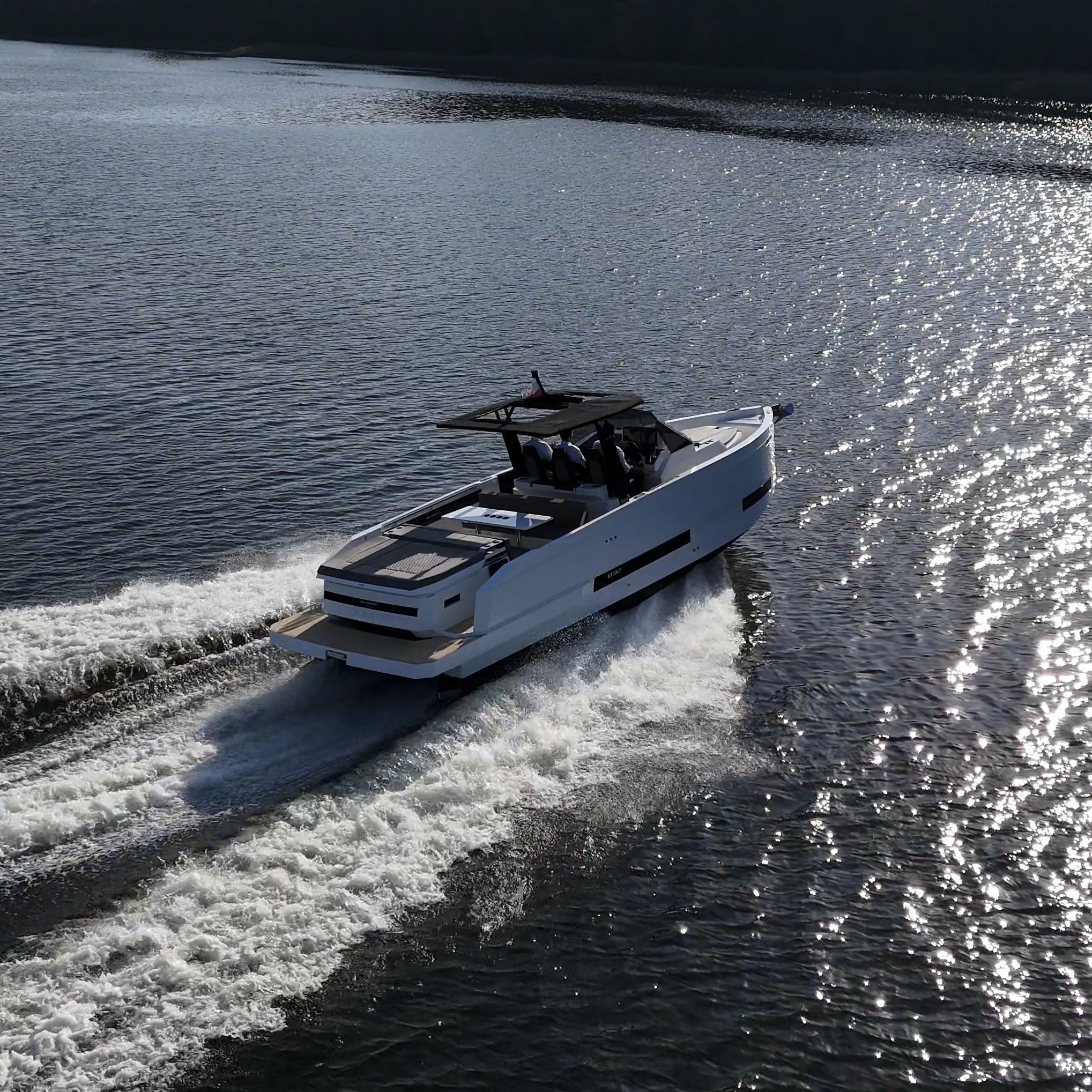 De Antonio D32 | Sway