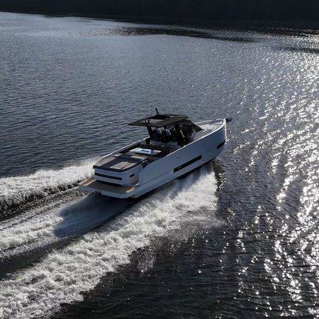 De Antonio D32 | Sway