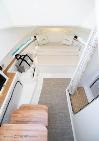 De Antonio D32 | Sway