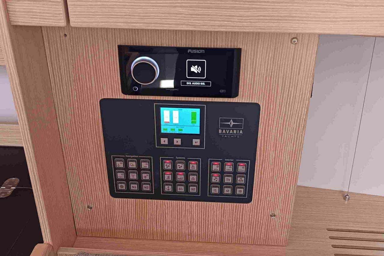 Bavaria C38 | Le Petit Mami