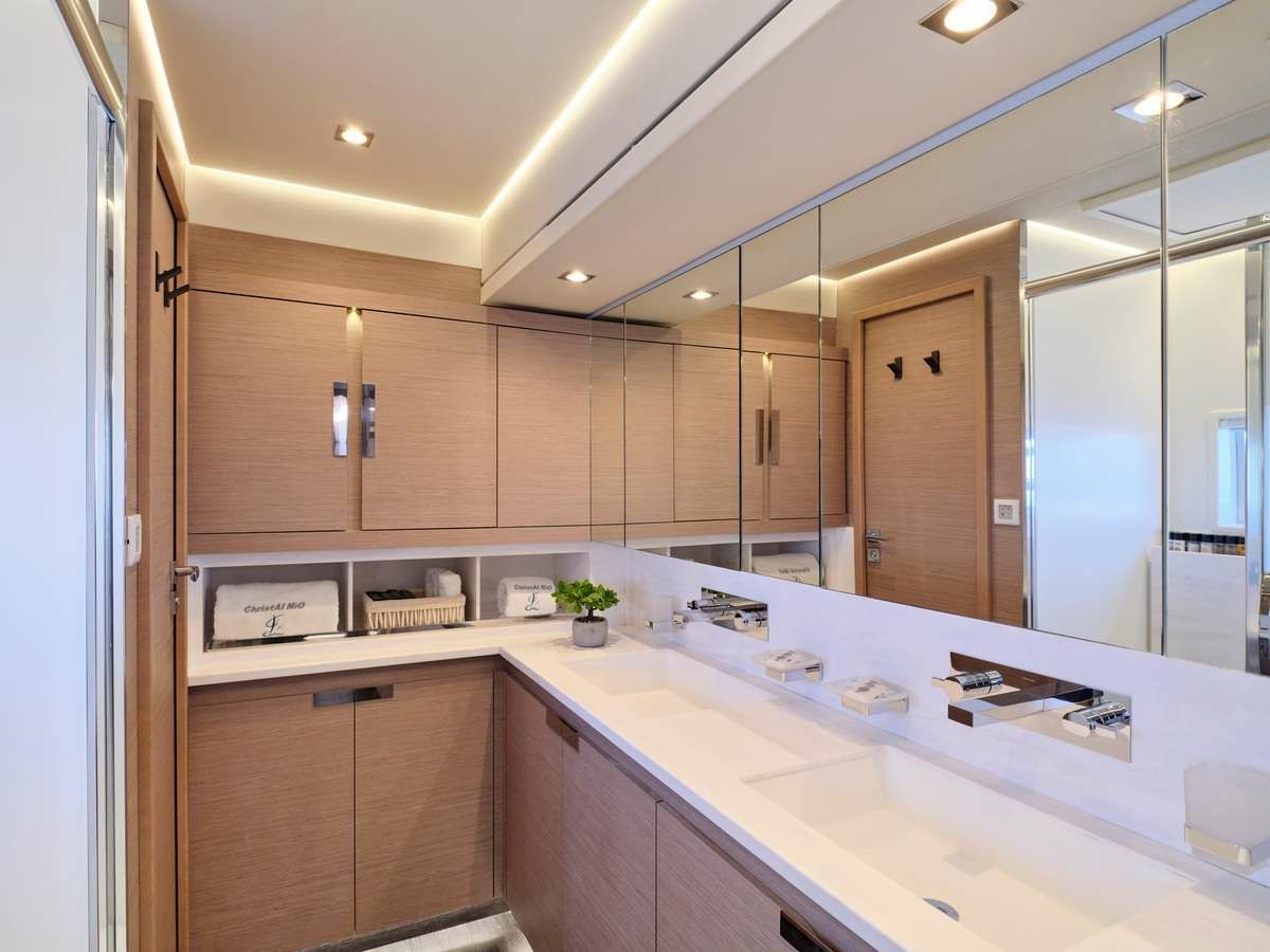 Fountaine Pajot Power 67 | Majesty of Greece